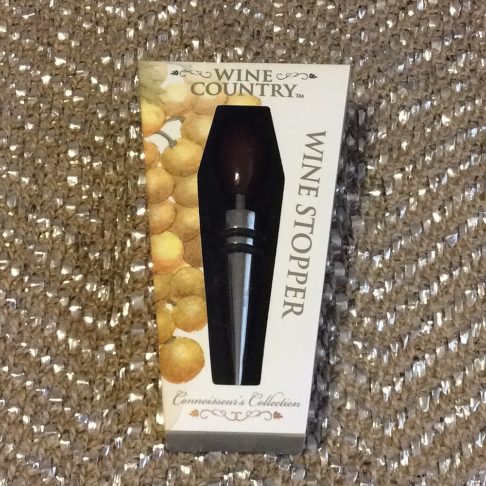 NWT Wood Top Wine Bottle Stopper